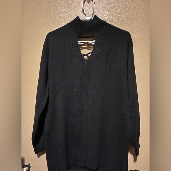 Black sweater - Picture 3 of 5